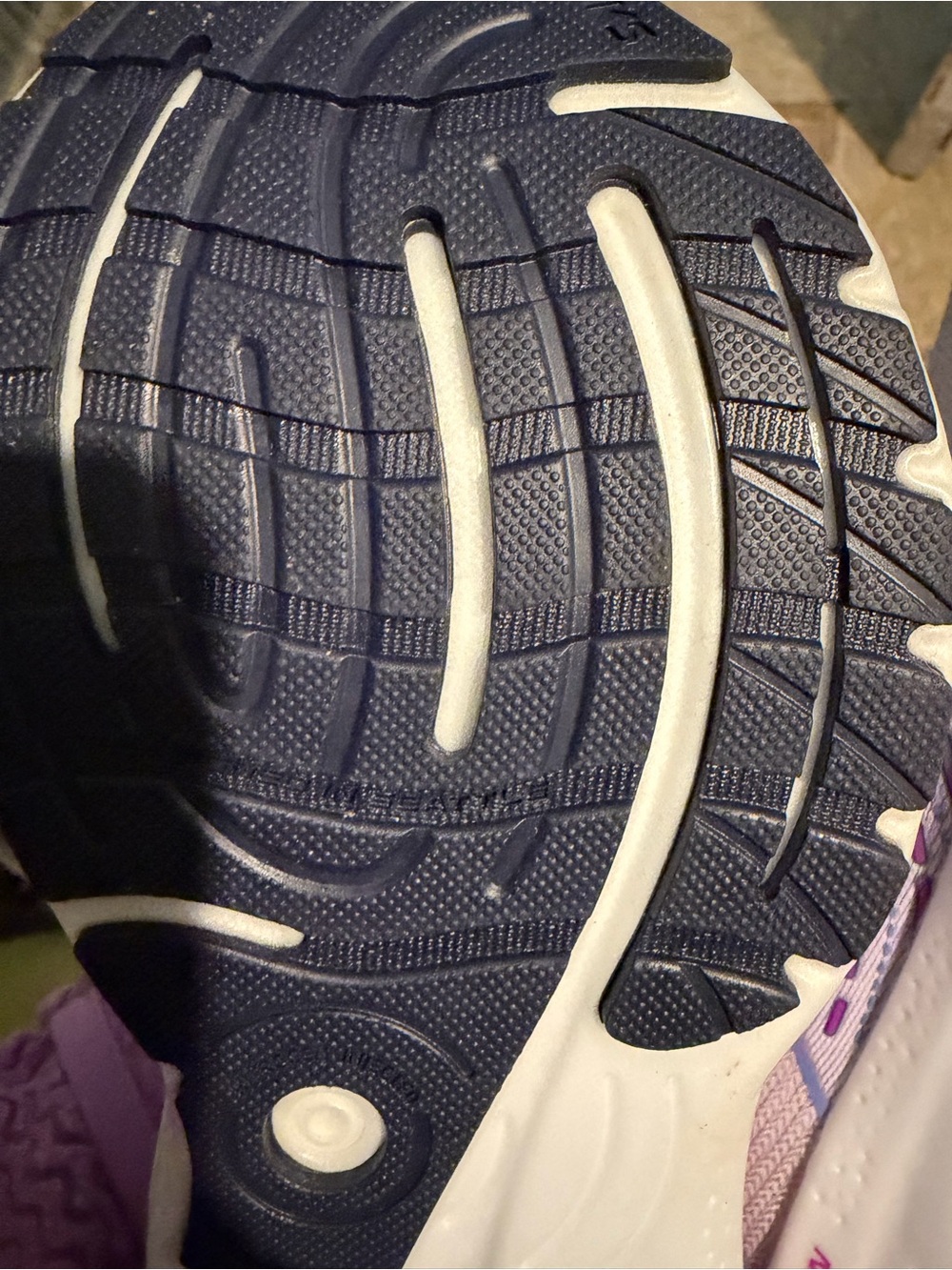 Brooks Women's Glycerin 20 in Lavender and Navy - Picture 3 of 4